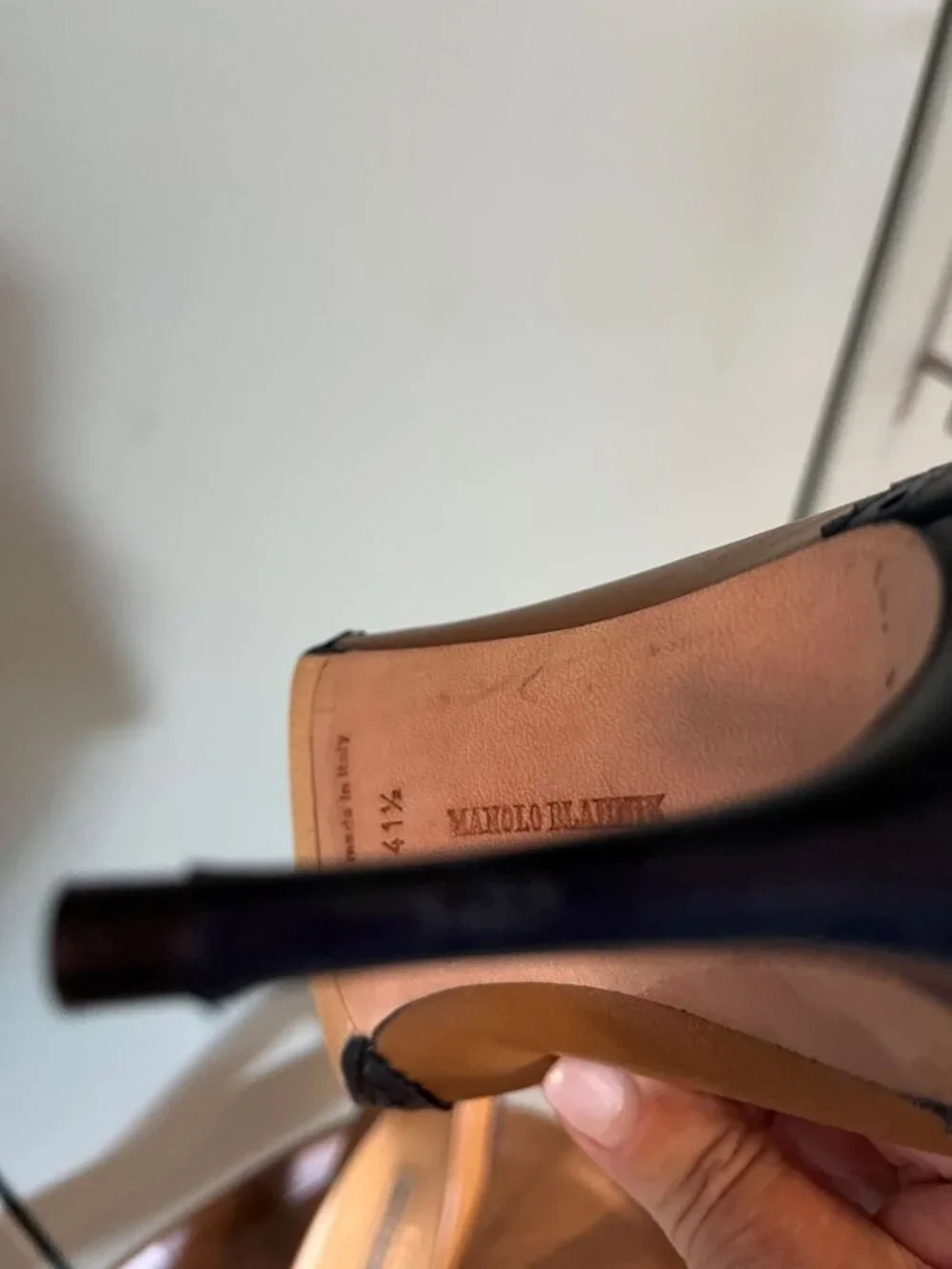 Manolo Blahnik Ancor Spectator Pumps Sz 41.5 11.5 USA blue & camel pointy toe